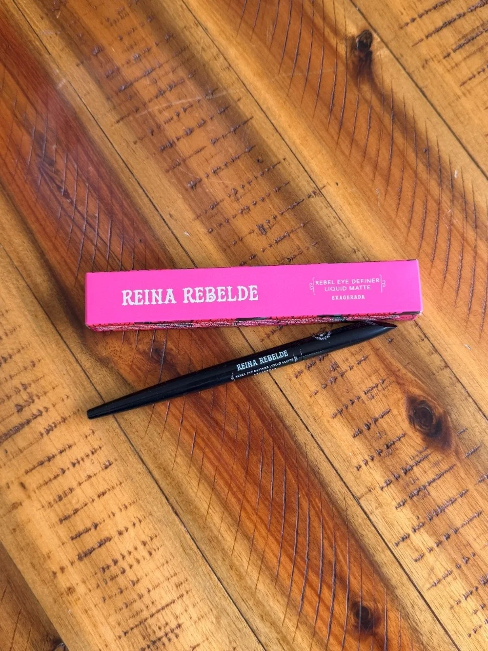 Reina Rebelde brand new